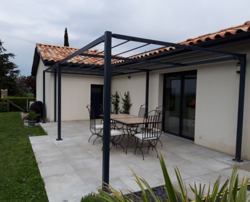 Asymetrix YHF : des pergolas artisanales sur-mesure