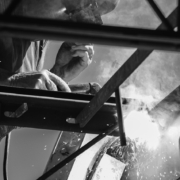 Ferronnerie d’art : le savoir-faire du métal au service de l’élégance